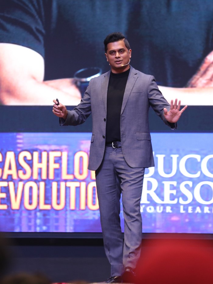 Daniel Paul speaking at Cashflow Revolution